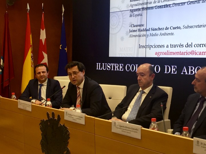 «La seguridad alimentaria está regulada por un complejo abanico de normas en permanente evolución en el ámbito nacional, comunitario e&nbsp;internacional»