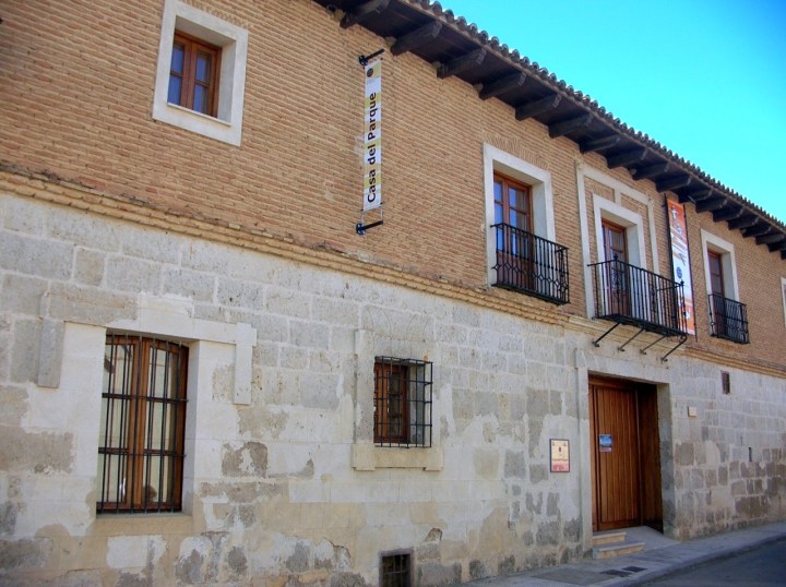 Los alojamientos rurales en Castilla y León apuestan por el turismo ornitológico y&nbsp;enológico