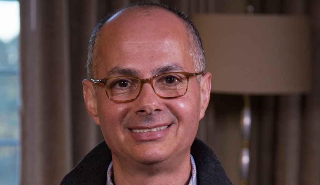 La Fundación BBVA premia a Omar Yaghi por crear una química que produce nuevos materiales capaces de capturar CO2 o de obtener agua de la&nbsp;atmósfera