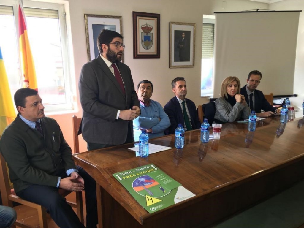 La Diputación de Ávila y la Confederación Hidrográfica del Duero informan a los regantes de La Moraña de la situación de la&nbsp;cuenca