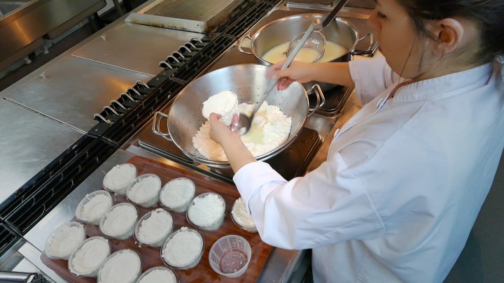 Suero lácteo convertido en ácido cítrico para la industria&nbsp;alimentaria