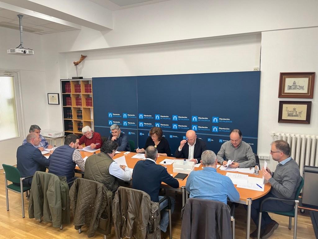 El Consorcio de Residuos de Palencia seguirá ayudando a las explotaciones agroganaderas con la retirada de sus residuos plásticos 