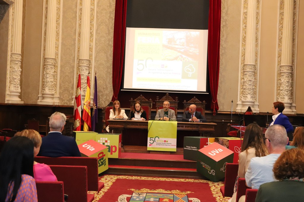 Éxito de la Feria agroalimentaria, enológica y forestal organizada con motivo del 50 aniversario de la&nbsp;ETSIIAA