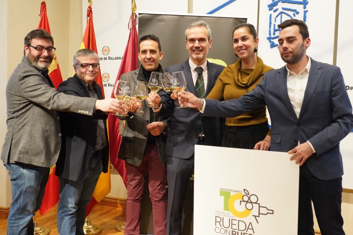 El Festival de Cortometrajes Rueda con Rueda celebra su X aniversario con 124 obras recibidas y récord histórico de participación. La Gala de Premios será el 26 de noviembre en el Teatro Zorrilla de Valladolid.