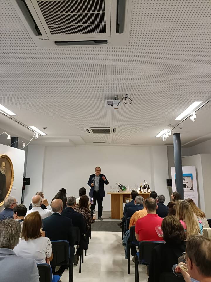 El Ayuntamiento de La Seca inaugura las VI Jornadas del Mosto con una cata en el Museo de las Ferias de Medina del Campo, vinculada al V Centenario de Simón Ruiz y a los vinos de la DO Rueda.