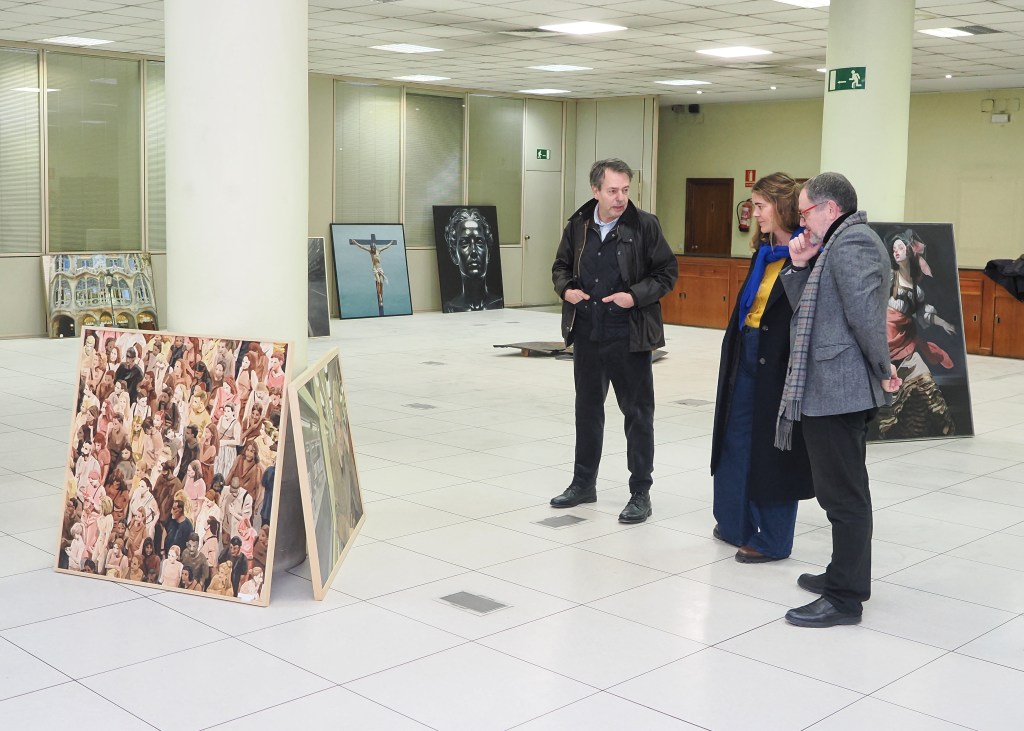 La artista cordobesa Virginia Bersabé gana el XXVI Certamen Nacional de Pintura ACOR con su obra “A la vera”, una pieza íntima sobre la memoria y el cuerpo femenino. La exposición estará abierta en la Sala de Las Francesas de Valladolid. Más detalles en Agrural.es.